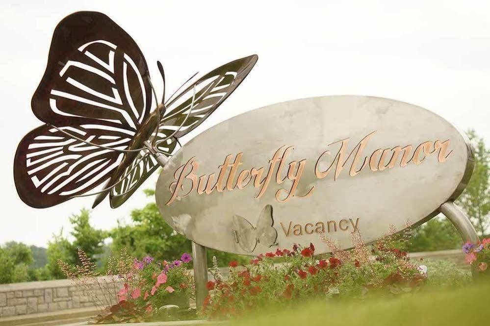 Butterfly Manor Bed & Breakfast ไนแอการาฟอลส์ ภายนอก รูปภาพ